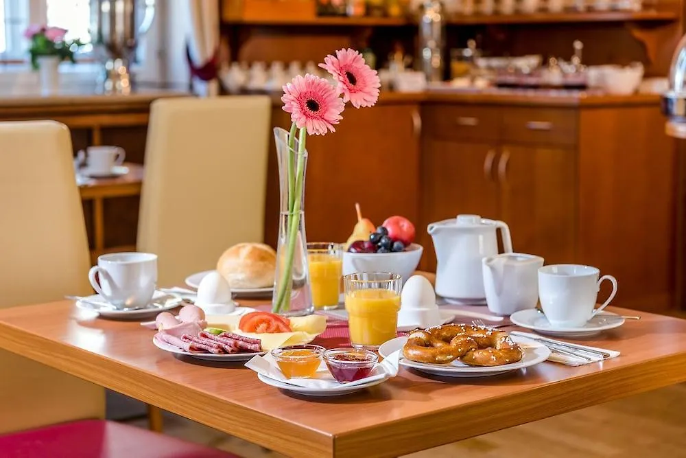 Laimer Hof Am Schloss Nymphenburg München Hotell